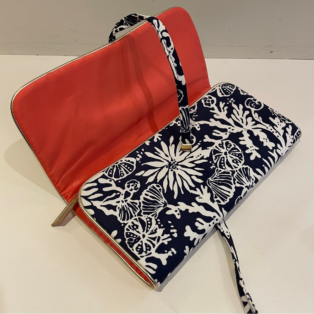 Lilly Pulitzer Hanging Travel Organizer